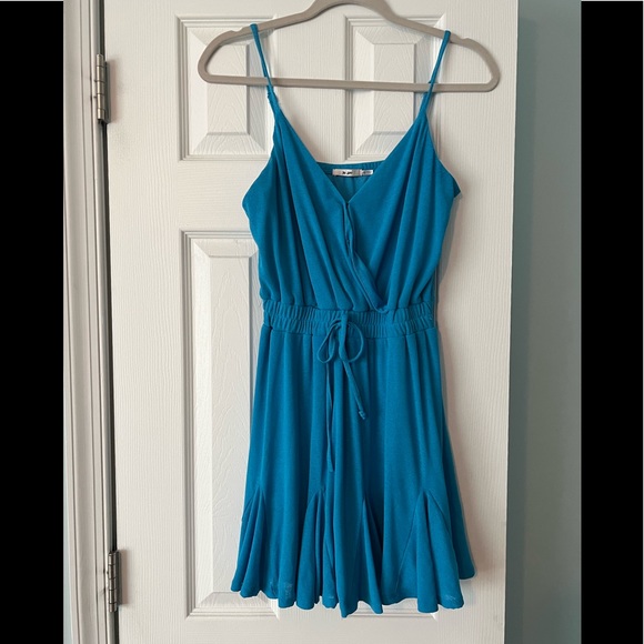 mi ami Dresses & Skirts - Mi Ami size XS dress.  Super comfy. Can be worn during day or a night out